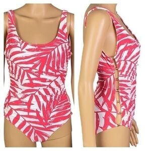CARMEN MARC VALVO “Trinidad” one-piece swimsuit with side cut-outs. Size 6. EUC